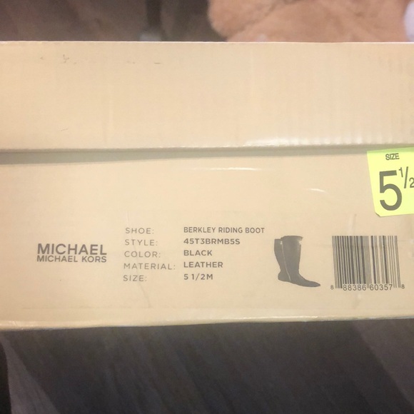 Michael Kors Boots 5 1/2 - Picture 7 of 7